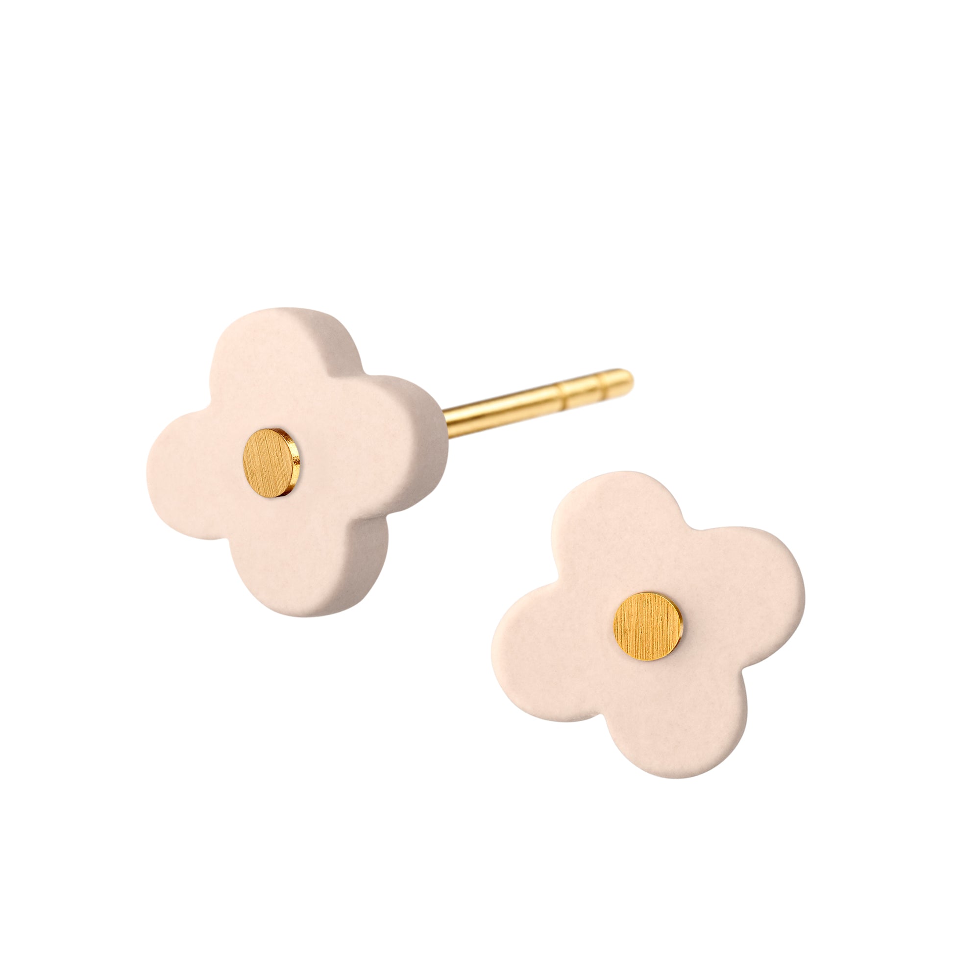 Søde AURA ørestikker med stilistisk porcelænsblomst, indfarvet i fin mat rosa.   Forgyldt sterling sølv Håndlavet porcelæn · Dia. 10 mm  Pris pr. par: 349 DKK  NUDE/GOLD · Varenr: AU11-33G