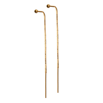 Elegant lang kædeørestik af veneziakæde med fin lille forgyldt sølvperle.  Forgyldt sterling sølv · Længde 70 mm  Pris pr. par: 399 DKK  GOLD · Varenr: AU45-G