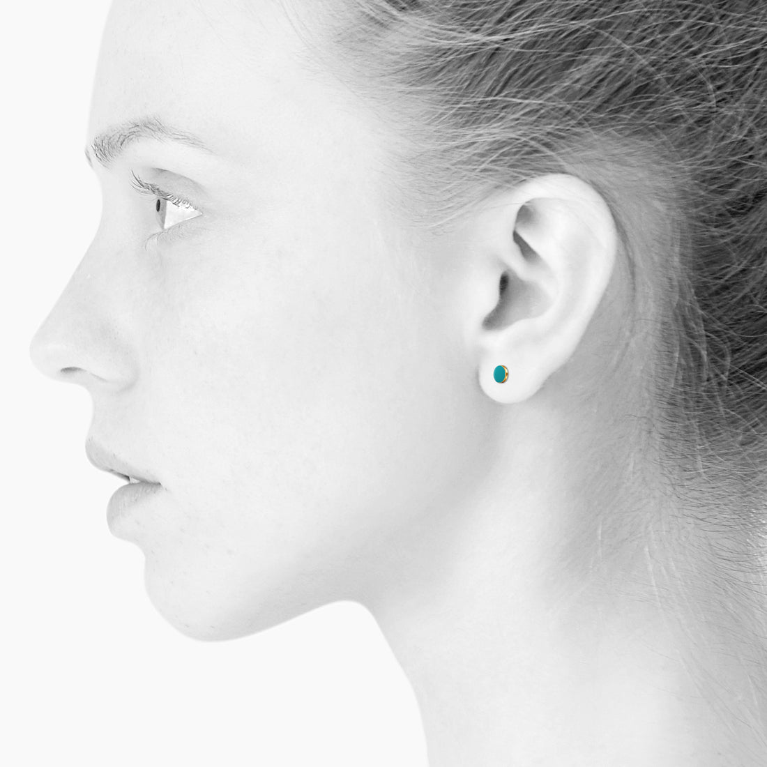 SPOT tiny ørestikker - AQUAMARINE - SCHERNING smykker