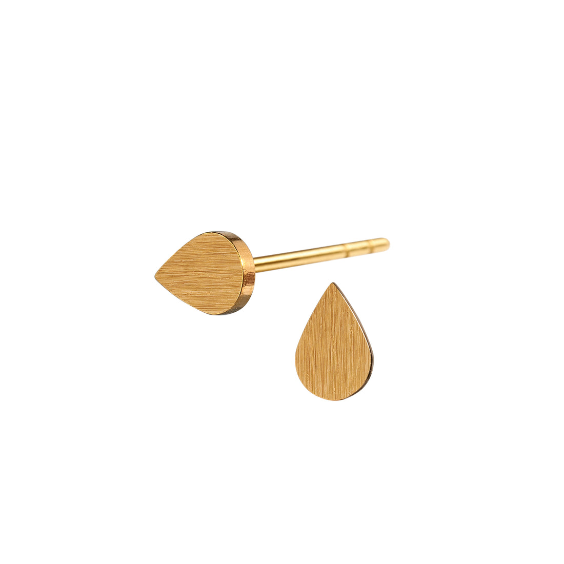 Lille klassisk og enkel dråbeformet SPOT ørestik i forgyldt sølv. Perfekt til at mixe med andre ørestikkere.  Forgyldt sterling sølv Mål: 4 x 6 mm  Pris pr. par: 349 DKK