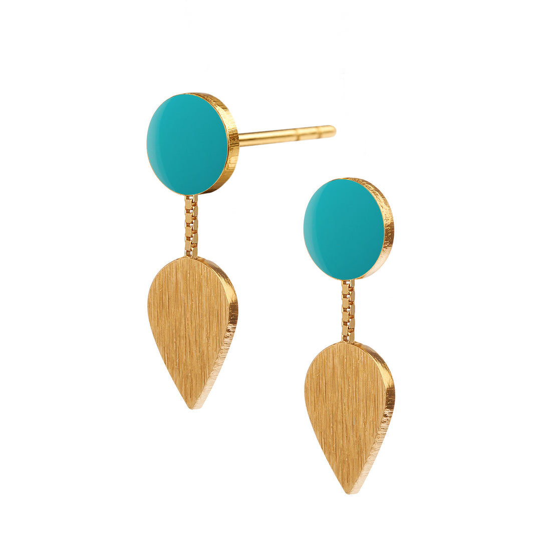 Fine SPOT ørestikkere med dråbevehæng i forgyldt sølv, med emaljelak i smuk aquamarin grøn. Stilren og elegant.  Forgyldt sterling sølv Mål: 6 x 19 mm  Pris pr. par: 399 DKK
